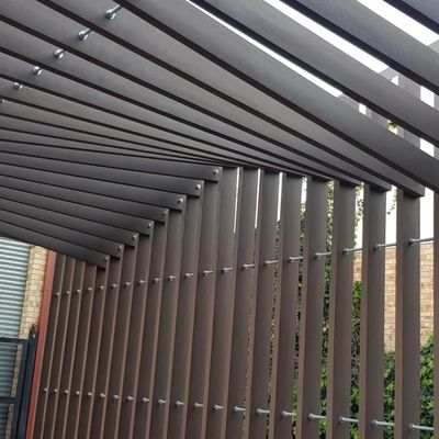 200mm antykorozyjna drewniana pokryta pergola anty UV drewniana pergola tarasowa